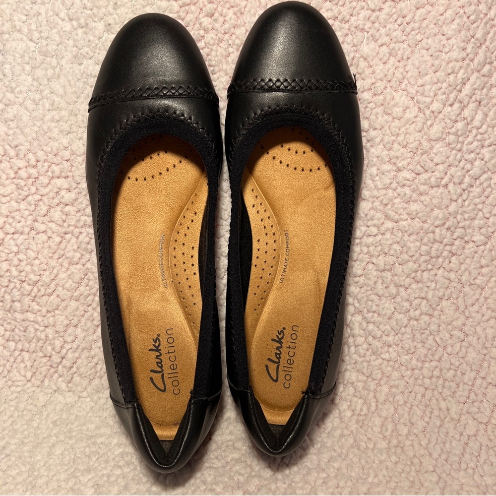 Clarks Collection Ultimate Comfort Black Flats – Size 8